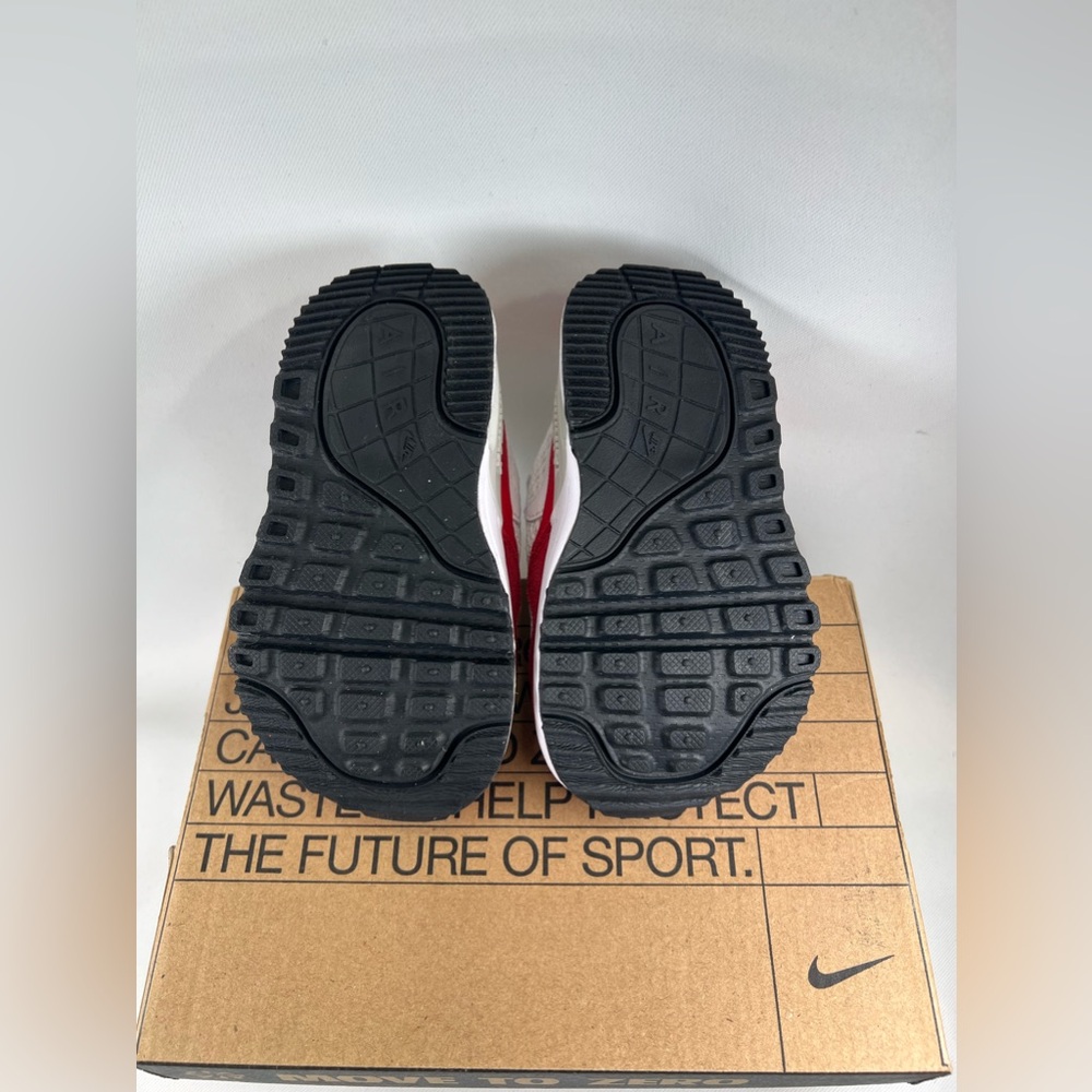 Nike Air Max System Kids in White/White-University Red Photon Dust Size:5C NIB - Picture 11 of 12